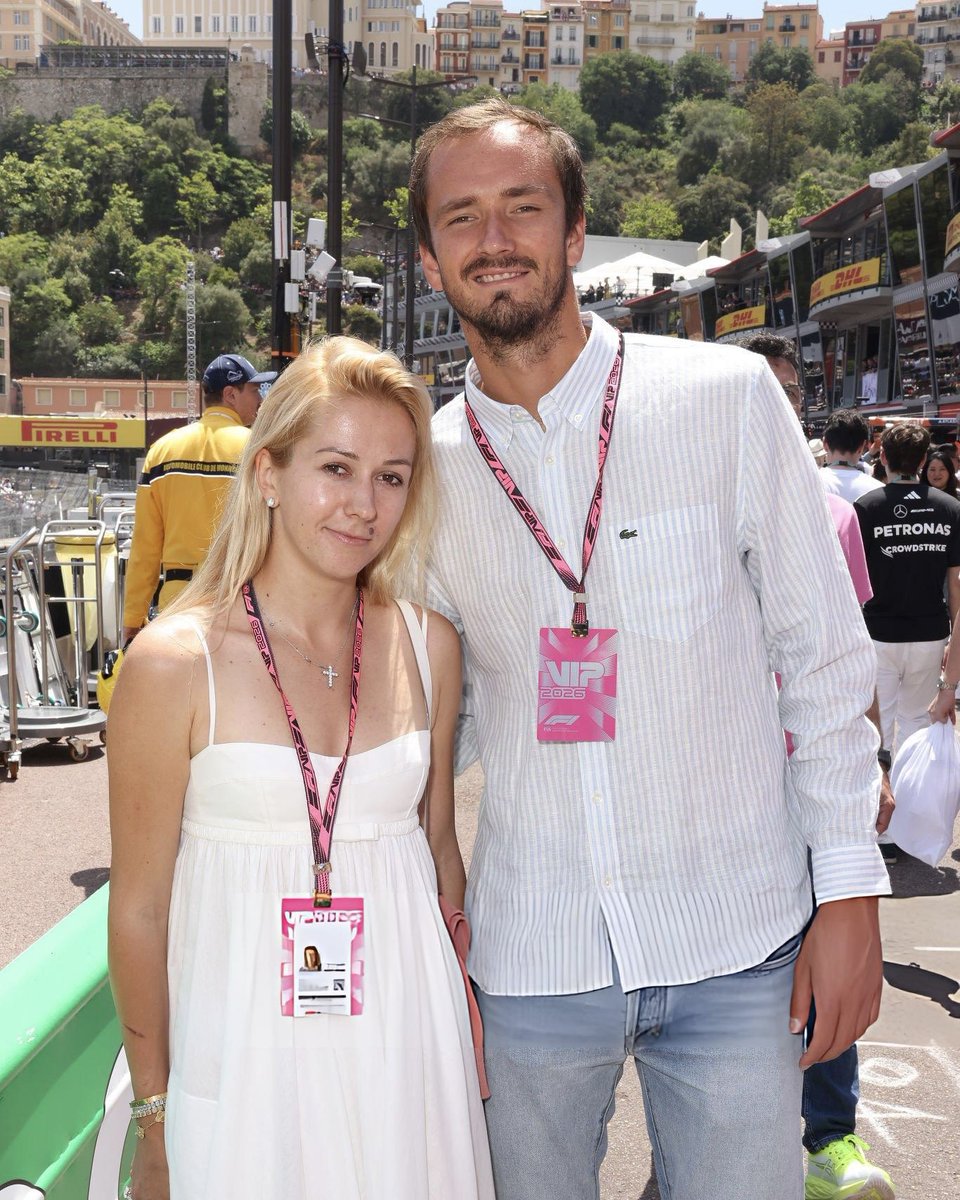 dmedvedevfans's tweet photo. 🏁❤️

@DaniilMedwed | @F1 https://t.co/NXQ4D9bJMz