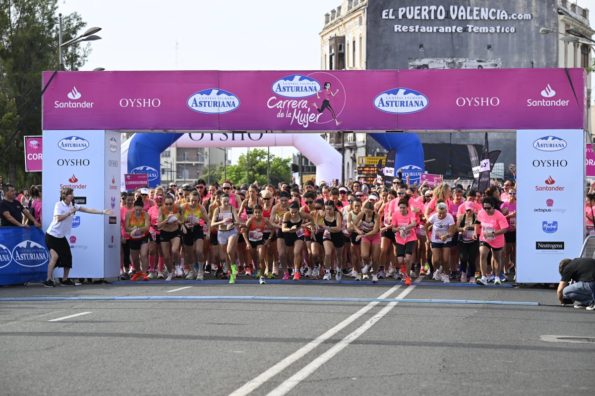 CTNotariado's tweet photo. Este fin de semana 57 profesionales integrantes de #GrabIA, nuestro centro de grabación de datos notariales ubicado en Valencia, participaron en la Carrera de la Mujer 🏃🏻♀️💜
🙌🏼 Una magnífica experiencia fuera del entorno laboral para reforzar vínculos y disfrutar de un día lleno de energía.
¡Enhorabuena a todas! 👏🏼