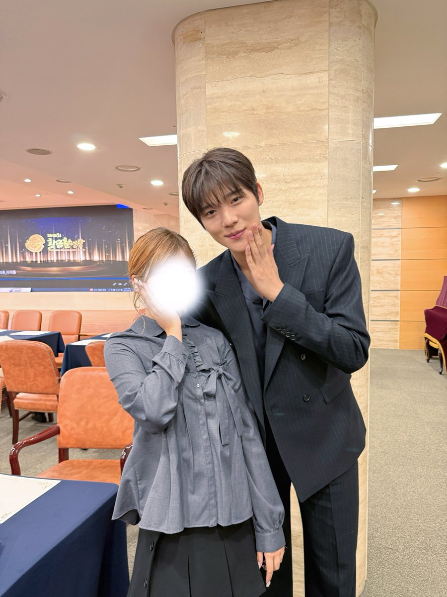 marronchanS2's tweet photo. 아니 너무 남자임 ... 문상민씨 입덕이요 💕💕 https://t.co/F8aXy3FynQ