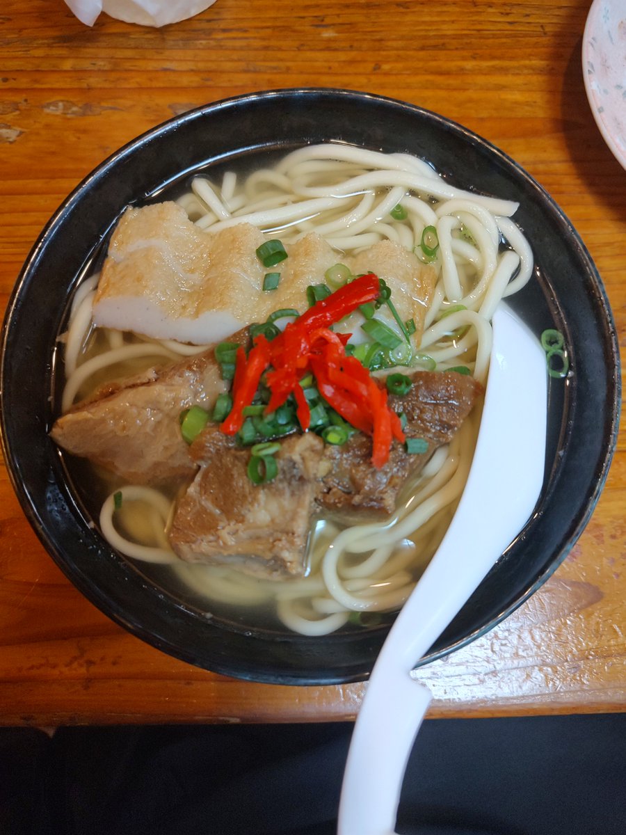 AprilFool777's tweet photo. 一通り沖縄飯食べたけど。
1位もずく
2位ソーキ
3位海ぶどう
4位島らっきょ
5位ミミガー
かな。全部うまかった前提だけど。
酒はどれも美味かった。 https://t.co/ixVKp4ppH9
