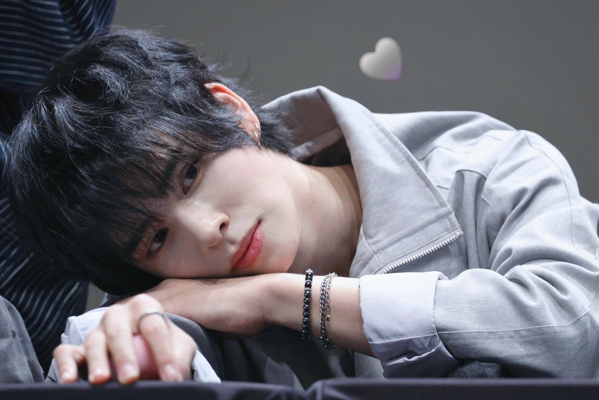 justonepermore's tweet photo. Behind The Scenes 1
(260605) https://t.co/BtAh5pcoaW