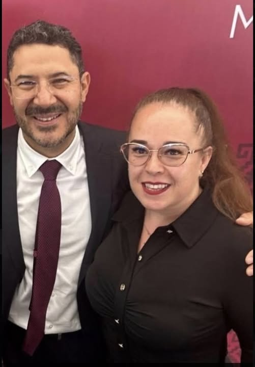 lunadeandromeda's tweet photo. ESTA ES LA MlERDA QUE SE "ADUEÑO DEL CENTRO HISTORICO
- La extorsionadora que se cree dueña del centro histórico María Fernanda Islas, y que aparece con la incompetente Clara Brugada y el corrupto Marti Batres en un “pacto contra la extorsión”, si, parece chiste, pero es anécdota.
@ClaraBrugadaM:
¿Porque permites que una particular se crea dueña del centro de la Ciudad de México?
¿Es porque comanda tu grupo de choque?
¿O es que comparte contigo el cobro de piso?
- POR DONDE QUIERA QUE LO QUIERAN VER, MORENA ES EL CARTEL MAS GRANDE DE MEXICO