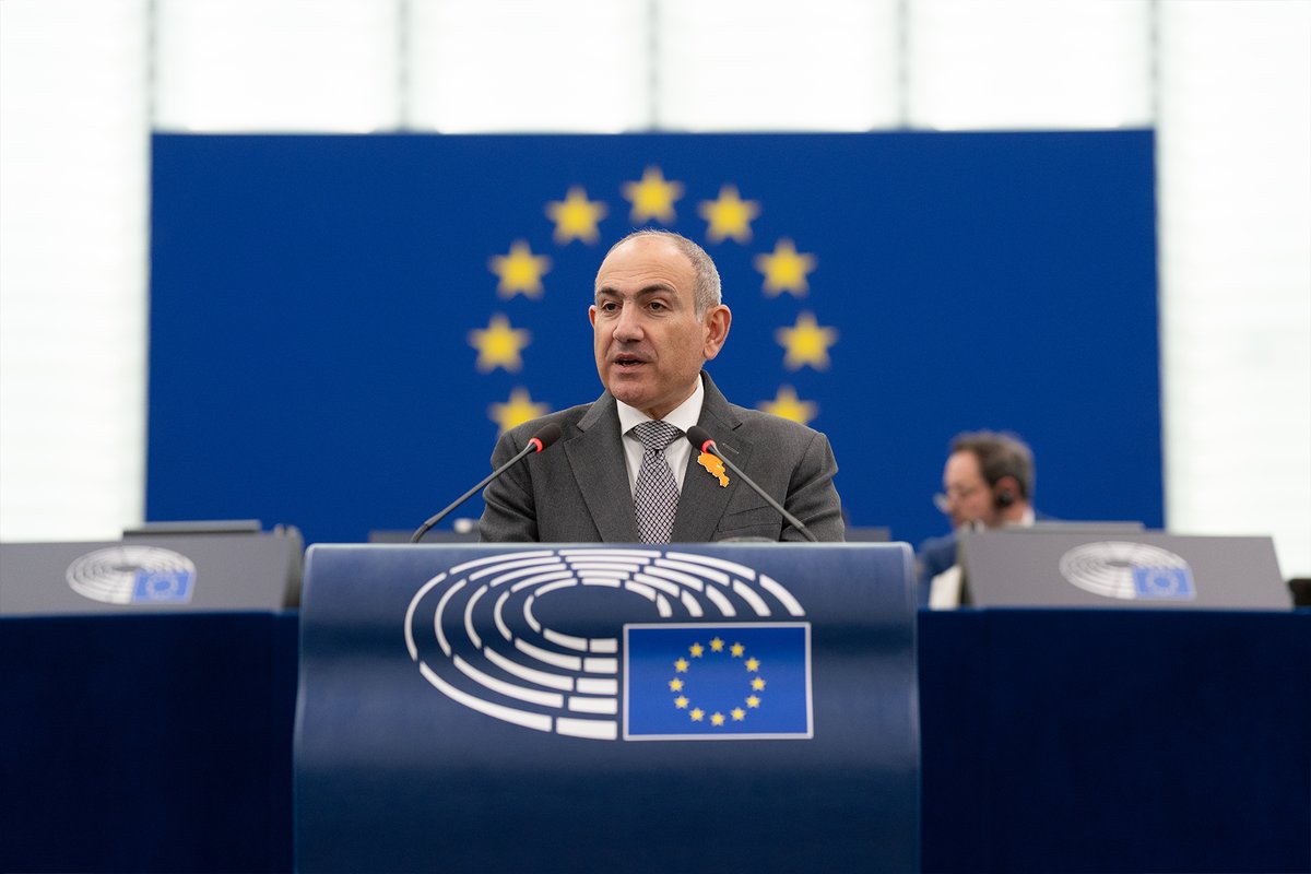 RJukneviciene's tweet photo. Congratulations to PM @NikolPashinyan and the Armenian people on this decisive vote.

Armenia has chosen democracy, sovereignty, and a European path, rejecting Russia’s colonial grip.

The EU must answer this historic choice with real commitment. 🇦🇲🇪🇺 https://t.co/XmVhgFXRGh