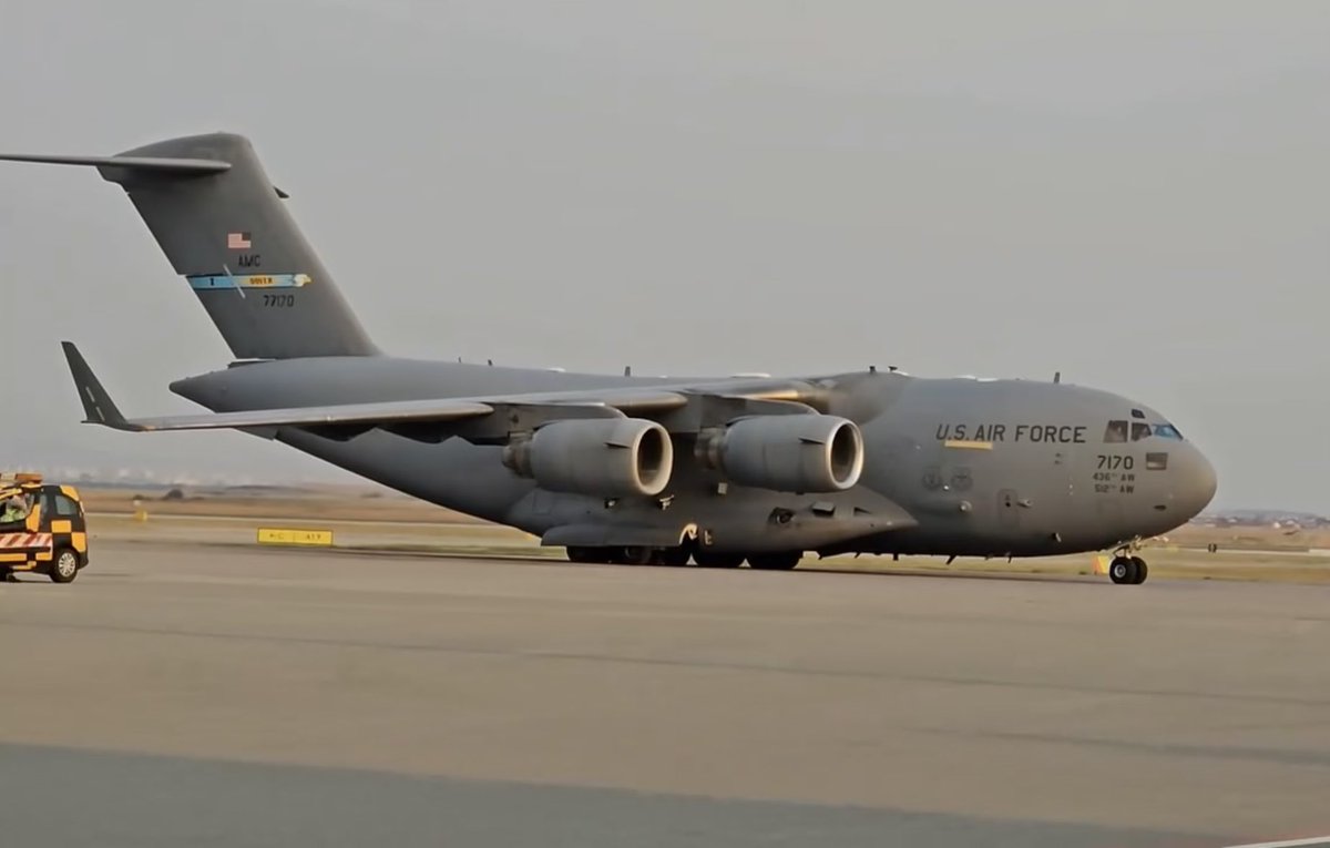 Lukai1861's tweet photo. #Kosovo #Serbia | On Friday, a US 🇺🇸 Air Force C-17 Globemaster III landed in Priština, reportedly unloading military equipment and assets.

The development comes weeks after so-called Kosovo's Defence Minister stated that the Kosovo* Security Force (KSF) had expressed interest in acquiring air defence capabilities.

There is currently no official information regarding the contents of the cargo delivered by the aircraft, and any connection between the shipment and future procurement plans remains unconfirmed.

#Kosovo #Serbia #USA #KSF #Defence #US #USAF #AirForce #MilitaryNews #DefenceNews @Defense_Talks @Defense785 #KiM #KosovoiMetohija #Priština