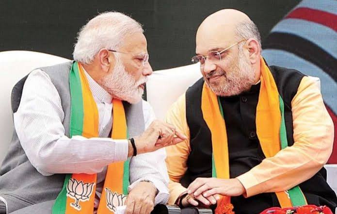 ibmindia20's tweet photo. 🚨 बड़ी ब्रेकिंग खबर

लोकसभा में NDA 300 पार 🔥

20 TMC MPs ने लोकसभा स्पीकर को लेटर लिखकर NDA को सपोर्ट दिया है।

- वे एक अलग ग्रुप के तौर पर काम करेंगे।

- लोकसभा में NDA के MPs की संख्या 293 से बढ़कर 313 हो गई है।

चमचों को ज ^लाने के लिए काफी है 😜 https://t.co/vpvBTOJ3Oz