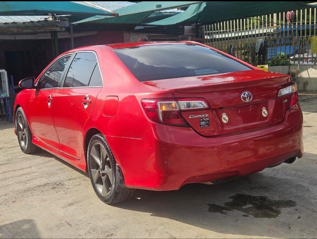 JusticeDriveNG's tweet photo. Good Deal‼️‼️2013 Toyota Camry Sport. Engine and Gear Perfect. Ac Chilling Well. Thumbstart. Sunroof. Absolutely Nothing to Fix. Price: 9M Settlement:300K
Location: Ogba 

✅✅✅ https://t.co/0cvGpwaOCe