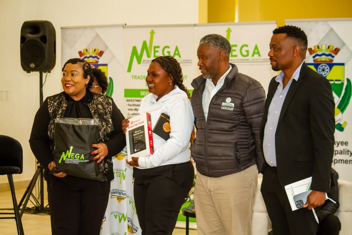 mega_mpumalanga's tweet photo. Thank you Nkangala for the robust discussions at the MEGA Youth Business Breakfast Engagement!
The youth had the platform to ask questions, share experiences and receive answers directly from decision-makers. The day concluded with an exciting business pitch competition.
#BeMEGA https://t.co/YYH1N0B8P4