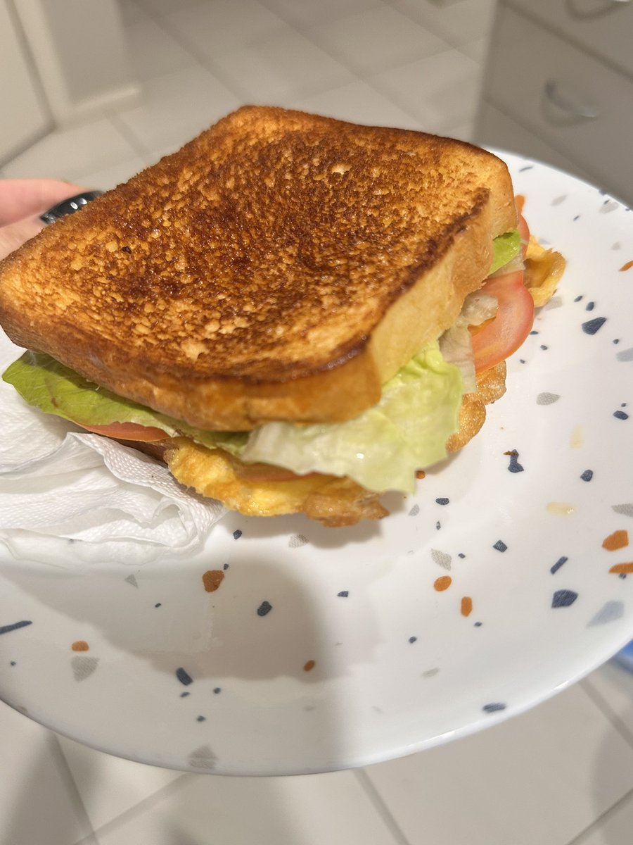 shamaobuben02's tweet photo. 🥪 https://t.co/ra80PcP2qr