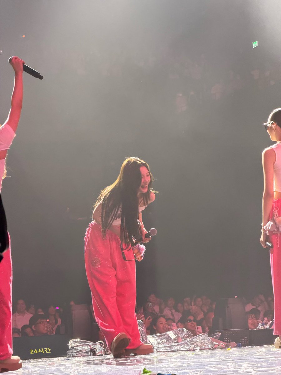JCYJSM's tweet photo. 인스타 사진 정리할 동안 우리 심심하지 말라고 미공개 사진 주는 착둥이 https://t.co/6qWXcD4HpY