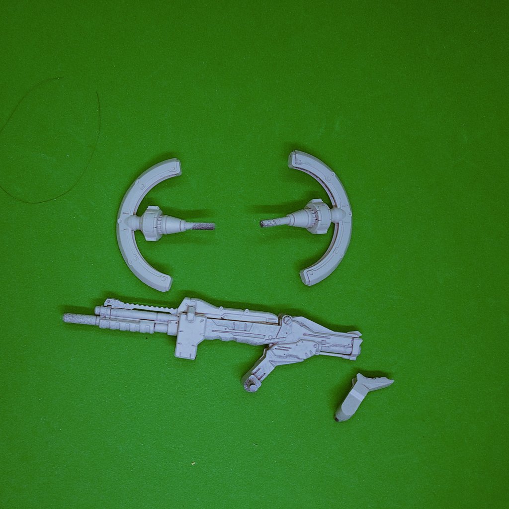 nisituki's tweet photo. KAMAL&amp;EUPHORIA

Shoulder
 PA増幅機：EUPHORIA
back Weapon
スラッグガン:KAMAL
宣伝用アカウントの方には正式に許諾降りたら載せる予定です。 https://t.co/Q1gJnU7JHQ