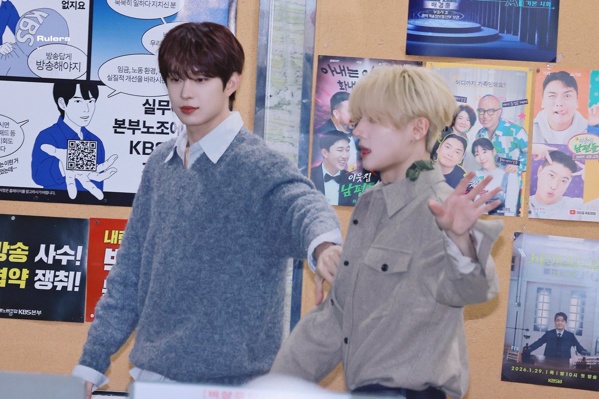 n0w1w0n's tweet photo. 왜 내가 사실적시만 해도 적폐캐해라고 지탄받게 만들엇습니까 https://t.co/B1NC2RcC7Z
