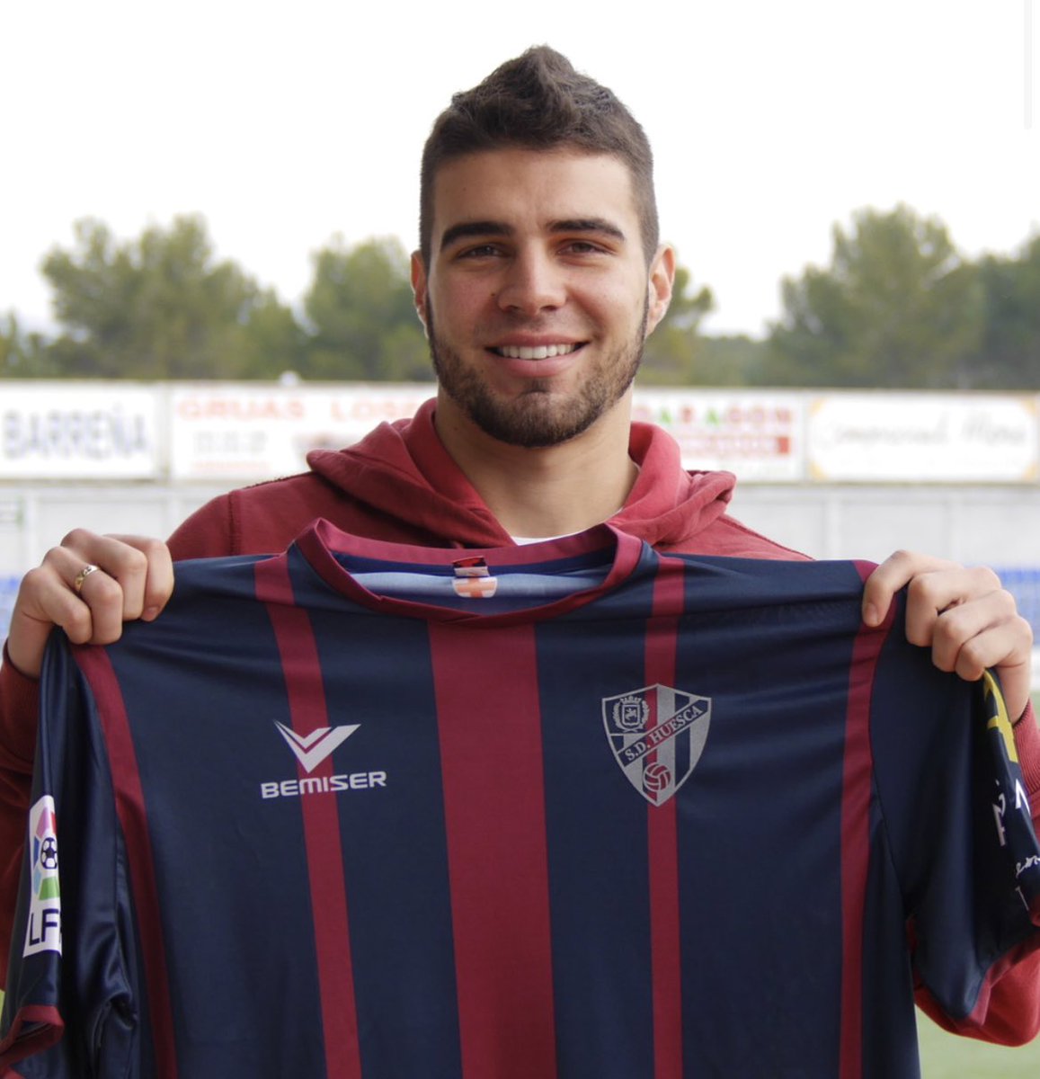 Gabrielonius's tweet photo. @SDHuesca Sus ojos me recuerdan a los suyos🥹 https://t.co/rSxiLFO3Yg