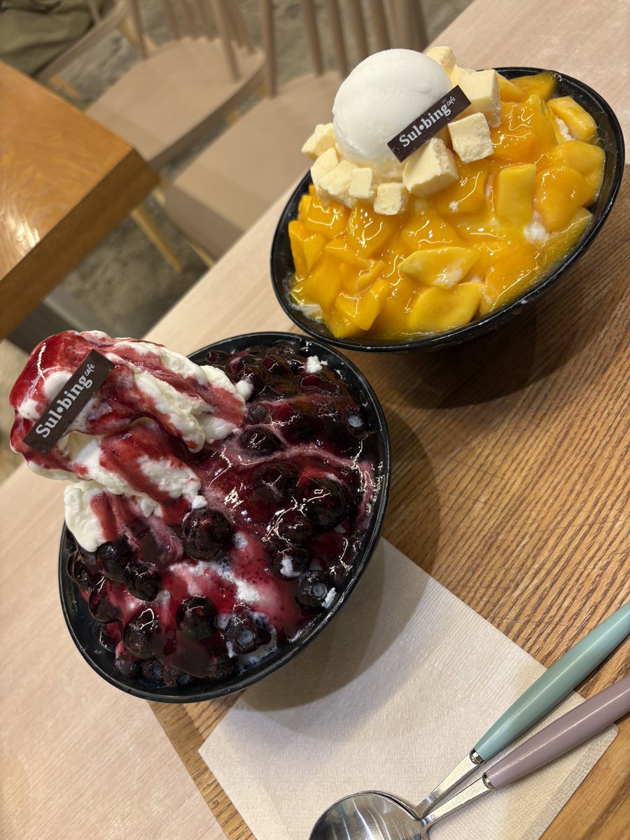 bot1620296's tweet photo. 食べ歩いた https://t.co/kxNnEqrKNk