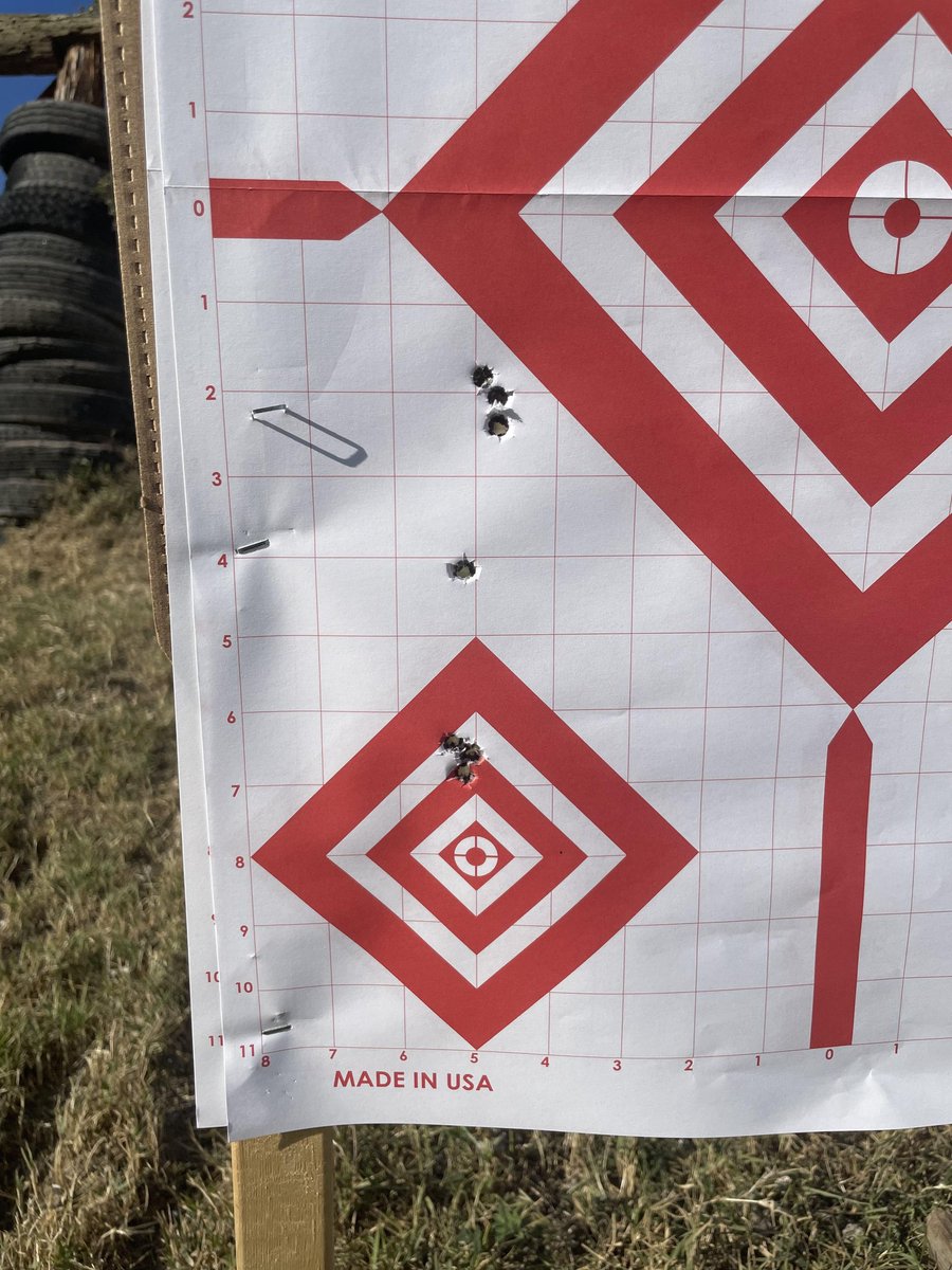 XtorinOhern's tweet photo. @Goliback1234v The M16a1's barrel was too thin for it's time, it would heat up rapidly while shooting and accuracy would deteriorate quickly.

It suffered from an issue we call "vertical stringing" as the barrel would heat up shown in this image. The M16a2 has a thicker barrel which fixes this. https://t.co/CWLO6pg3gw