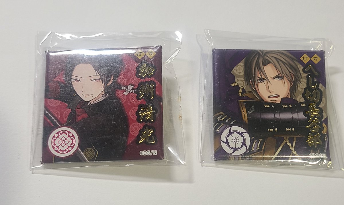 nabe_002's tweet photo. 【譲渡】刀剣乱舞 スクエア缶バッジ
譲→画像のもの
求→２つ纏めて送料込み500円
該当します方いらっしゃいましたらお声がけください。 https://t.co/HSTGZ4ui2l