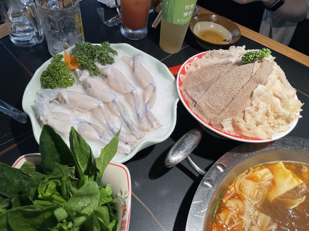 mashiro7z's tweet photo. @Danmuji0711 아마 양고기에요!
그리고 개구리도 먹었어요🐸 https://t.co/TvegO6tRwz