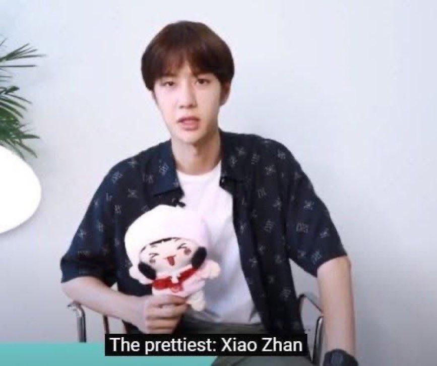 starryizhans's tweet photo. remembering when yibo just https://t.co/aGBjub9Num