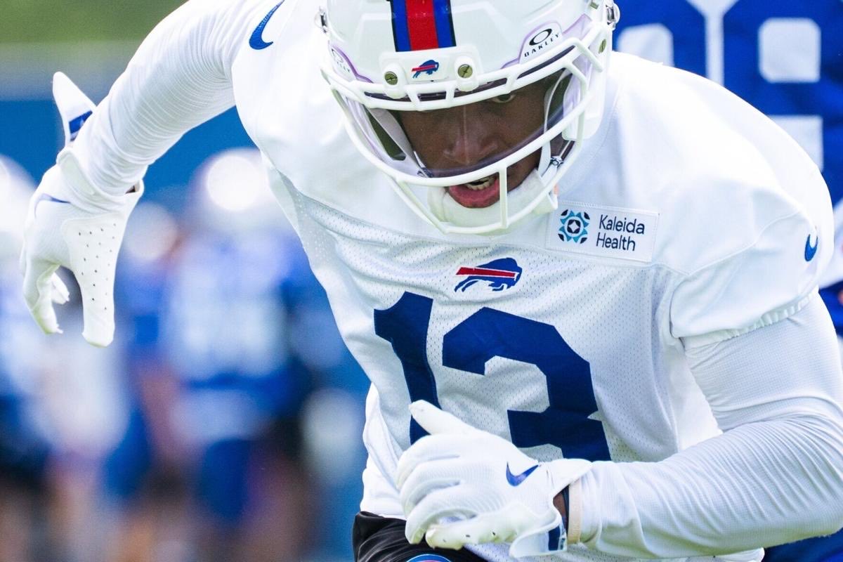 LLysowski's tweet photo. Skyler Bell’s Rocky-style workouts included a steep hill in Yonkers, a beach in The Bronx and a pool in Harlem.
 
If the Bills rookie receiver didn’t have football, he was on an ice rink or basketball court. 

My latest on his journey to the NFL:
https://t.co/J46hmv7IJG https://t.co/v2v6vZLcIm