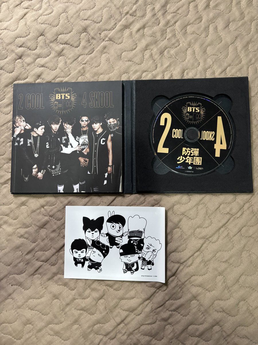 secreetsjm's tweet photo. Oi gente, estou vendendo alguns álbuns do bts pois estão guardados a um tempo sem uso.

Quem tiver interesse pode falar, os valores estão bem tranquilos e logo abaixo 👇🏻 https://t.co/hsc7CnTO6r