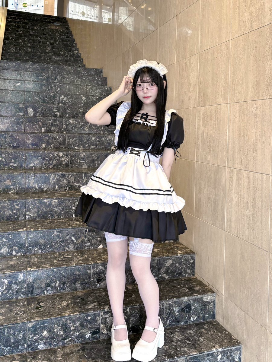 157cm、平均身長くらい。 でもグループでいちばん背が高いです♡