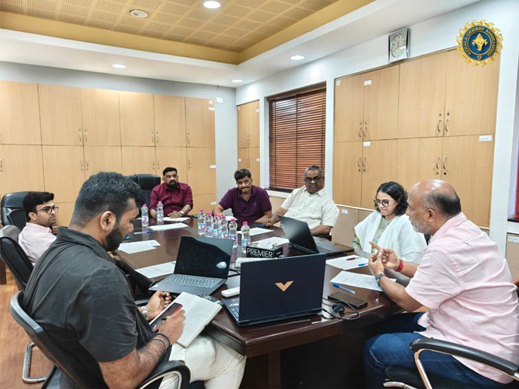 KCAcricket's tweet photo. KCL Season 3 is gearing up!🏏
Setting the stage for another thrilling edition of KCL, the Governing Council Meeting for Season 3 was held at the KCA Headquarters.
#kca #keralacricket #kclseason3 https://t.co/XmZeMfJOgg