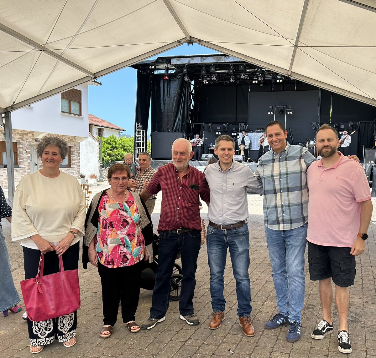 MarioReocin's tweet photo. Ayer en Barcenaciones con buena gente https://t.co/kfYF6QJEd7