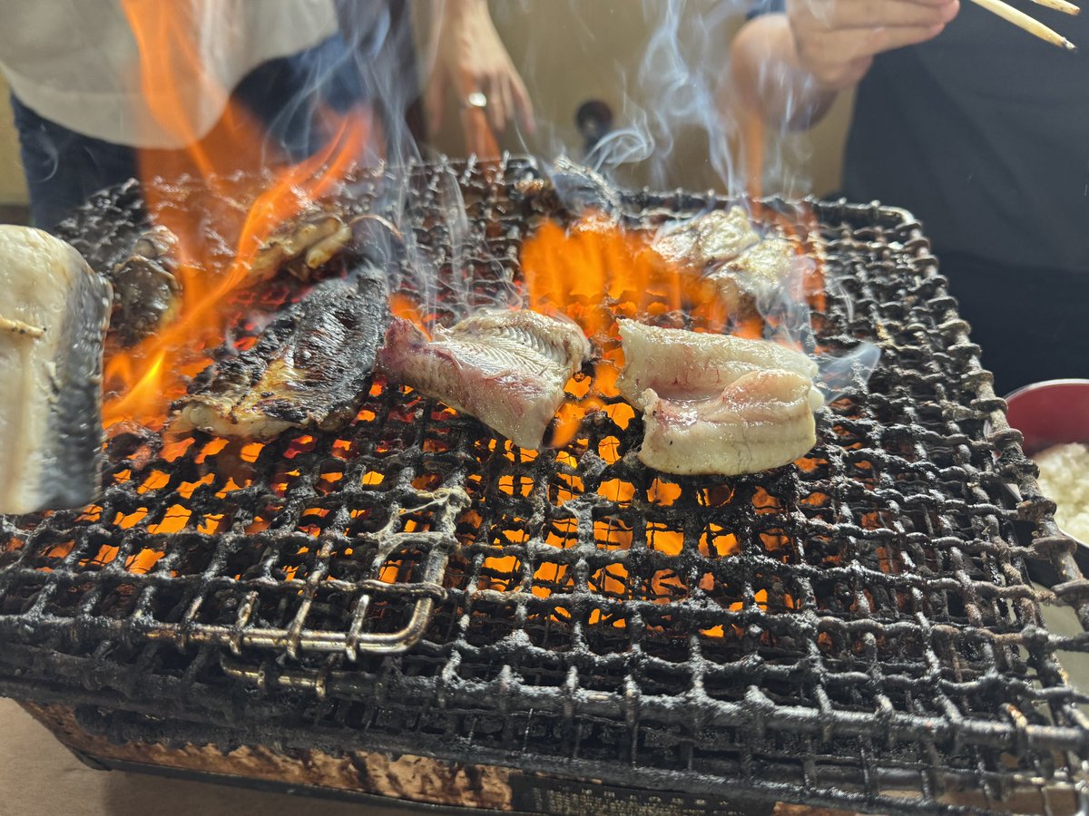 vdj_cap's tweet photo. とりあえず凄かった‥
てめえの鰻はてめえで管理運営！
#omouma_CTV #うなぎや野沢屋本店 https://t.co/jWuApN59aE