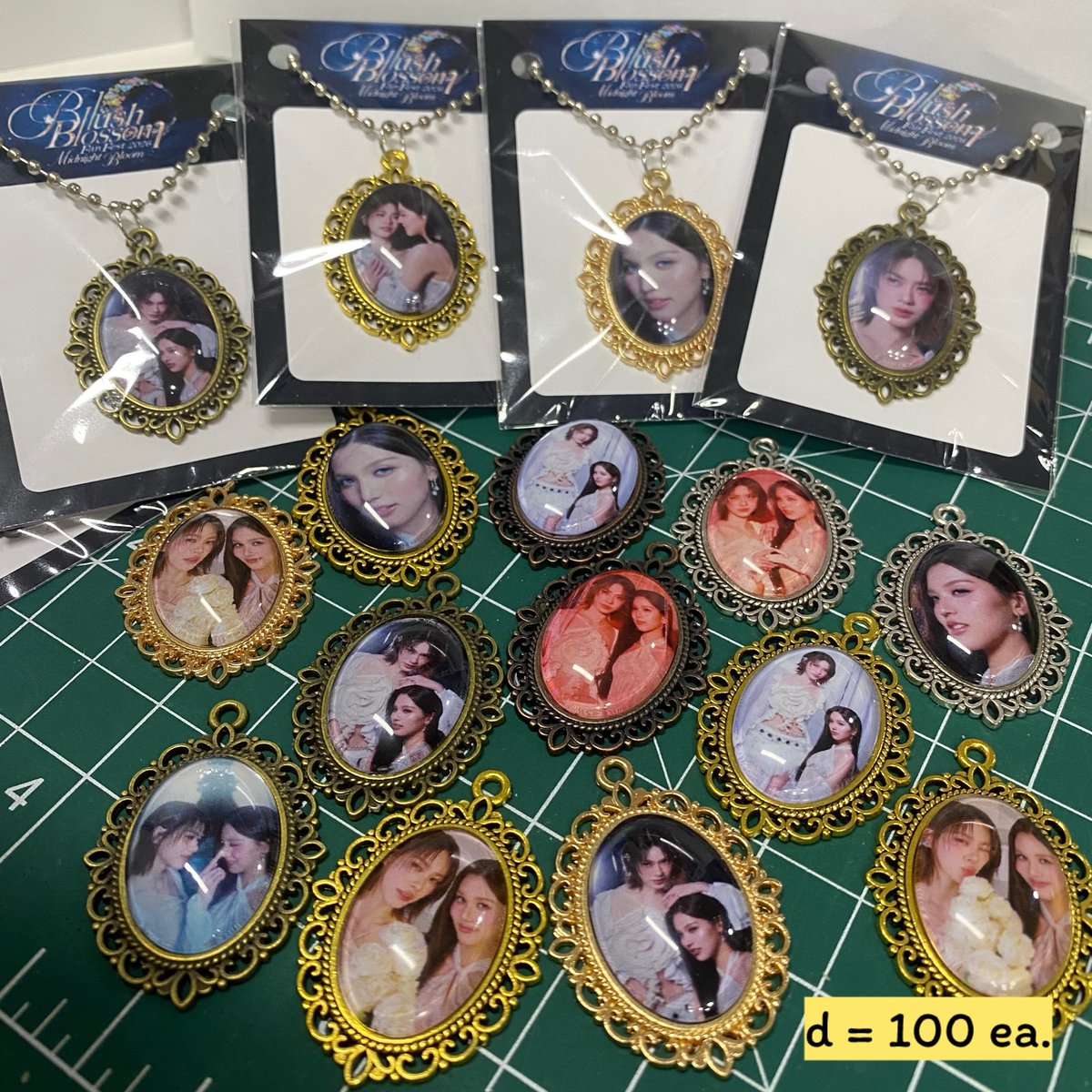 Chompoo171031's tweet photo. Giveaway for #bbfanfest2026 

-sat 13  ( a b )
-sun 14  ( c d )

 🗓️: 13-14 Jun
📍 : Bitec live 

#EmiBonnie #เอมี่บอนนี่ https://t.co/EIkikBnsEc
