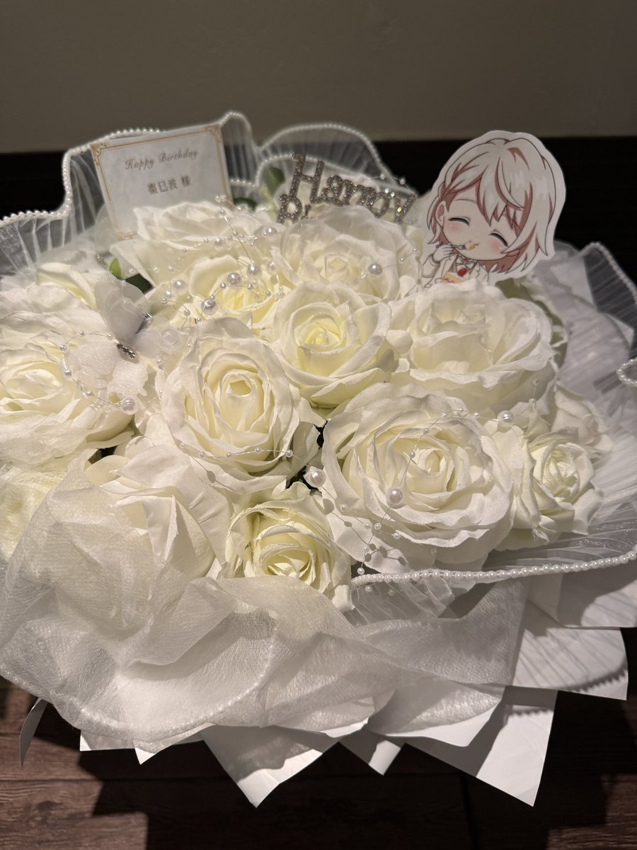 cn_mackey's tweet photo. 愛情たっぷりのフラスタが飾られていました。
巳波、誕生日おめでとう♡
#チネチッタ
#棗巳波生誕祭2026 https://t.co/X1o9pcKmSB