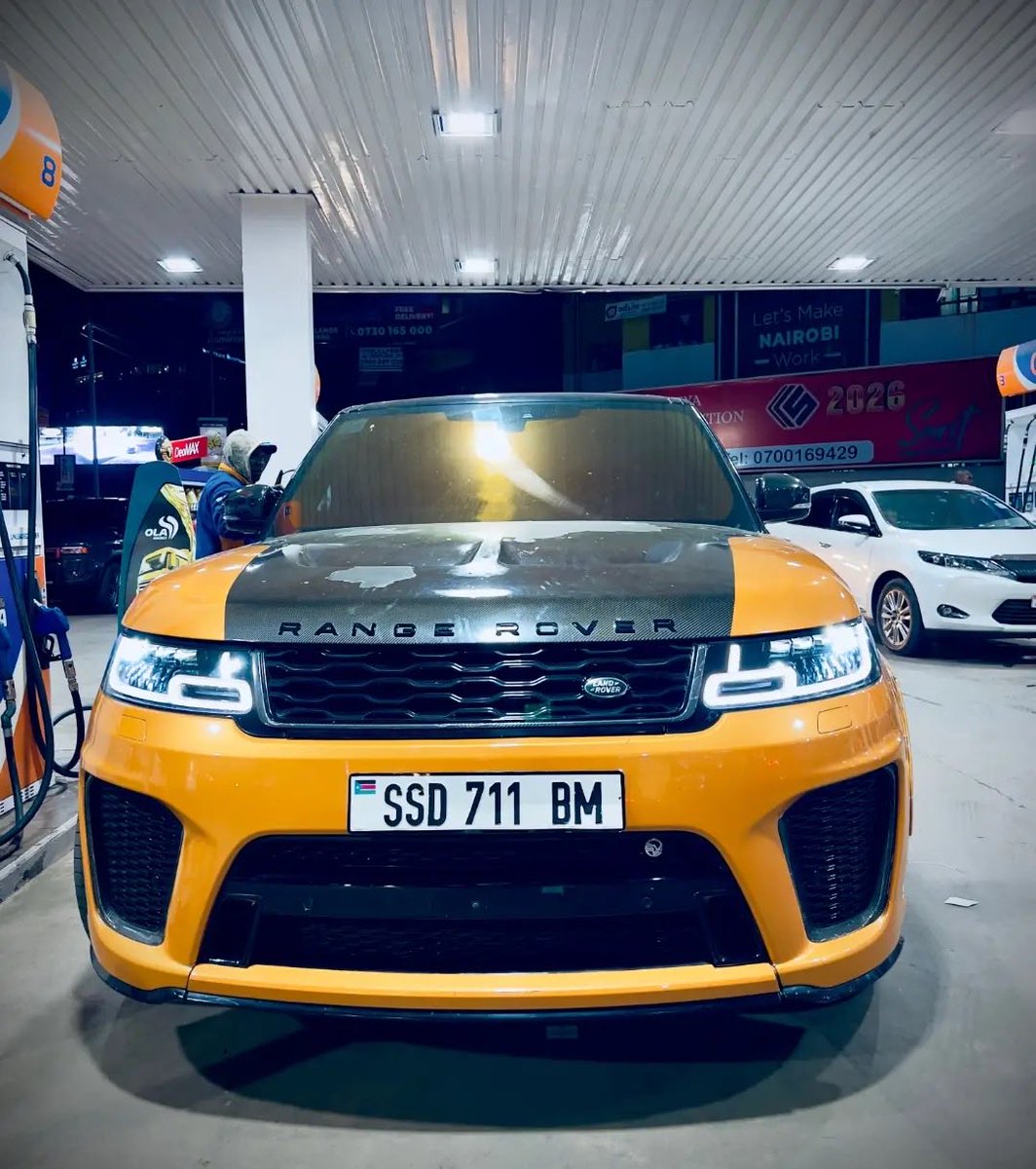 Cars_in_Kenya's tweet photo. Range Rover SVR https://t.co/ix3Iw07qG5