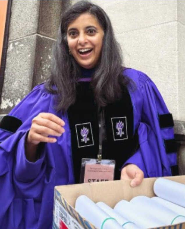 NizNellie3's tweet photo. 🚨 Wanna puke? 

Over 40,000 university professors are here on H-1B visas. That's over 40,000 American academics who are out of a job.

Roughly 72–73% of those are from India. 

A Fox News investigation revealed that 90% of H1-B visas from India have been obtained using fraudulent degrees and credentials.

Our Department of Education has an obligation to the U.S. taxpayer to investigate every single professor who obtained a degree from any university in India to ensure that degree is valid. But I digress...

Professor Shayoni Mitra, Barnard/Columbia is FROM INDIA.  She teaches "theater."😐

After the October 7 massacres by Hamas, she donned a mask and a security vest, then watched as students violently hijacked Hamilton Hall and held workers hostage.

Students draped in keffiyehs destroyed the building in support of "Palestine."  The graffiti they left behind on the walls revealed "Death to America" and support for Hamas. 

Police were called and arrests were made.

After the event, Profesor Mitra held a pretend graduation ceremony for the students who were arrested/expelled for rioting.

This campus is about to receive over $1 BILLION in federal funding.