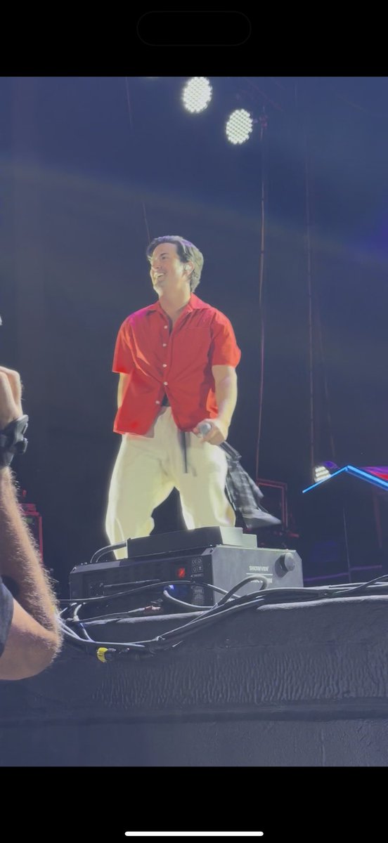 DailyLosLove's tweet photo. Missing the beautiful BTR summer. Who else missed tour https://t.co/BqJOLrNDT3