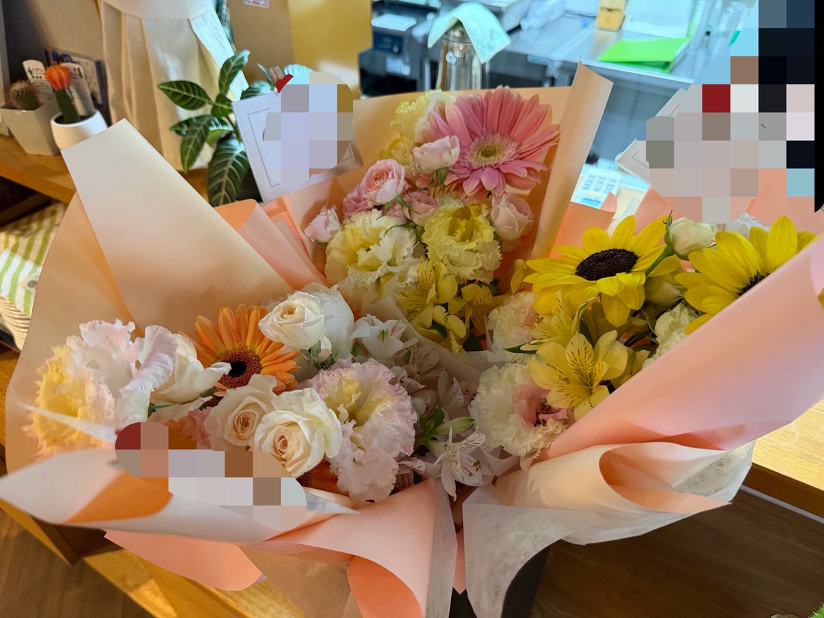 0pikuminmin0's tweet photo. 投稿遅れましたすみません😂
昨日は一期一会2026、ご来場下さったお客様、そして関係者の皆様、CafeKUSAKAの皆様、そして、BEOのお二人…
本当に本当にありがとうございました🥹
お花やプレゼント、差し入れなど、たくさんのお気持ちを頂き、感謝感激です😭本当にありがとうございました😭 https://t.co/VuoBDJMqJq