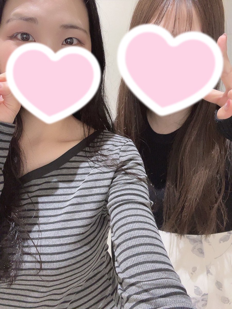 yumichan__ps's tweet photo. この前の撮影会で久々にめいちゃんに会えました( ᎔˘꒳˘᎔)🤍
いつも休憩中たくさんお話しちゃうからあっという間に時間過ぎちゃう笑
相変わらず可愛くてお姉さんニコニコしちゃう☺️
仲良しこよしちゃんです🎶

#ゆみにっき🍒 https://t.co/r8LgM0iokR