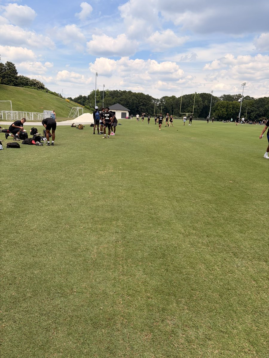 GeorgeRaymondd's tweet photo. Great day at Wofford football camp yesterday! Blessed to be able to showcase what I can do in front of multiple College programs!
#theyorkway #grind 
@YorkRecruits @Coach_green_sc @JLayman44 @Wofford_FB @GoTigers_FB @AUTrojansFB https://t.co/ewb0Rf3w1x