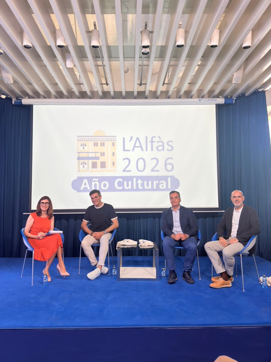 FestivalCineALC's tweet photo. 💬 Un encuentro donde ha podido debatir y reflexionar junto al director del @Cinelalfas , @LuisLarrodera , y el director del @festivalelche , Alejandro Cano, https://t.co/0spOPMyXQg