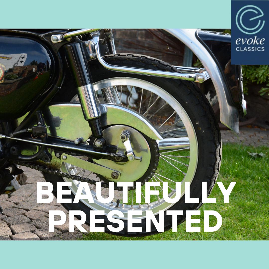 EvokeClassics's tweet photo. LIVE AT AUCTION
1956 BSA DBD34 Gold Star
https://t.co/zlthALGZFP
Fitted with 500cc four-stroke engine
In current ownership for over 11 years
Handlebars converted for upright use
Original standard parts supplied
HPI Clear
#BSA #BSAGoldstar #ClassicBikes #ClassicMotorcycles https://t.co/YcmzMNt8HV