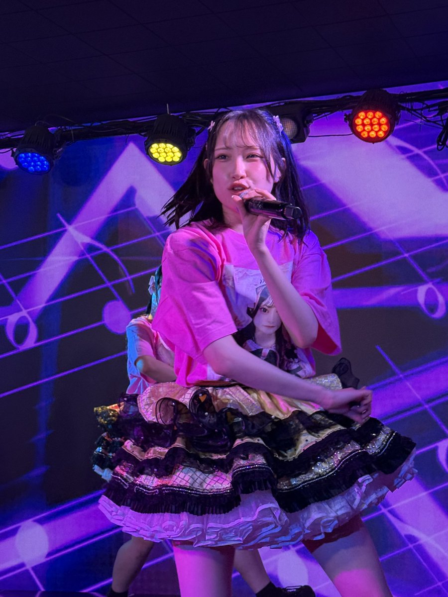 okinu573's tweet photo. ライブ中の笑顔がステキ
歌声も癒されます
#あやまる生誕2026
#桜倉蛍 さん
#ねぇねぇほたるん https://t.co/fEfIZ8dkqV