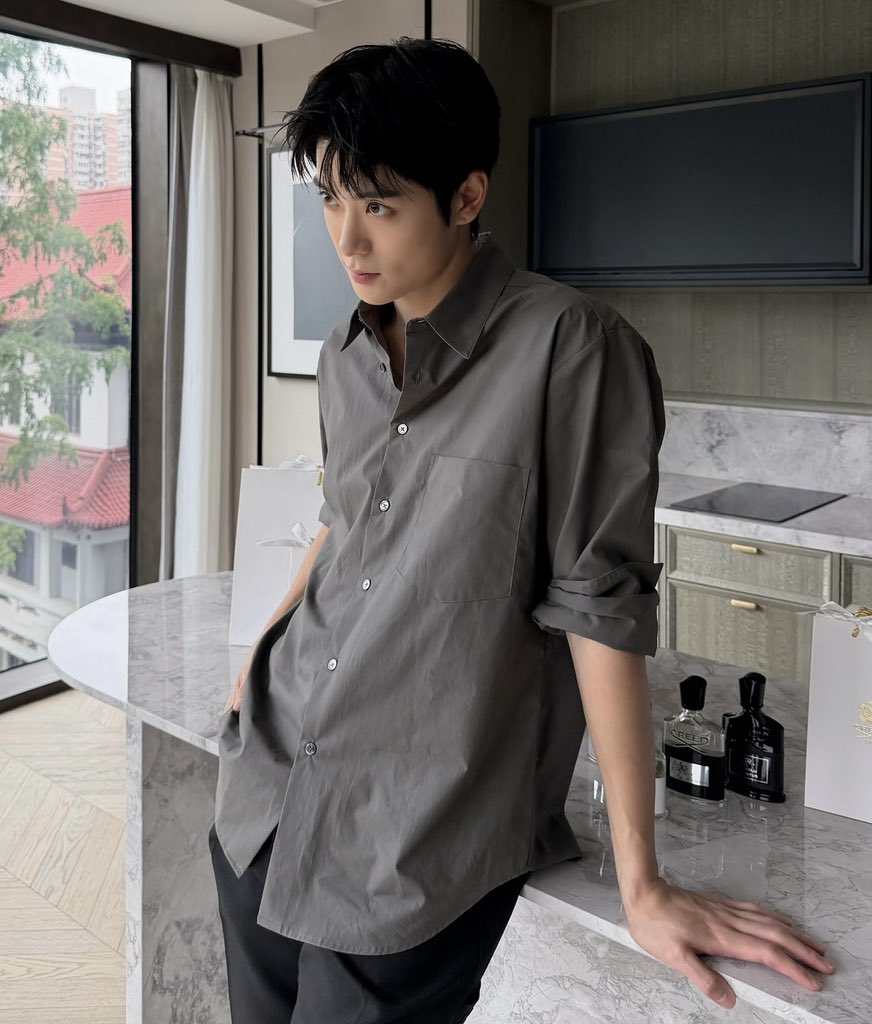 aprilcha_'s tweet photo. : หันหน้ามาคุยกับเฮียก่อนครับ
: ไม่
: ที่รัก
: อย่ามาเรียกนะ เลิกกันแล้ว
: เลิกอะไรไม่เลิก เฮียไปตกลงกับเธอตอนไหน
: ไม่รู้ ก็เมื่อกี้เราเรียกตั้งนานทำไมเฮียไม่ตอบล่ะ
: เฮียคุยโทรศัพท์อยู่เลยไม่ได้ยิน ขอโทษครับไม่โกรธได้มั้ย
: อือ
: สรุปไม่เลิกกันนะ
: อือ https://t.co/mDzin4XeBx