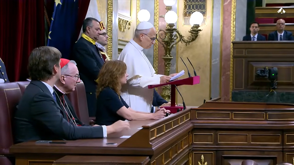 interiorgob's tweet photo. ➡️ Grande-Marlaska asiste en el @Congreso_Es a la sesión plenaria con motivo de la visita de Su Santidad el Papa León XIV. https://t.co/iA5e4k6nCI