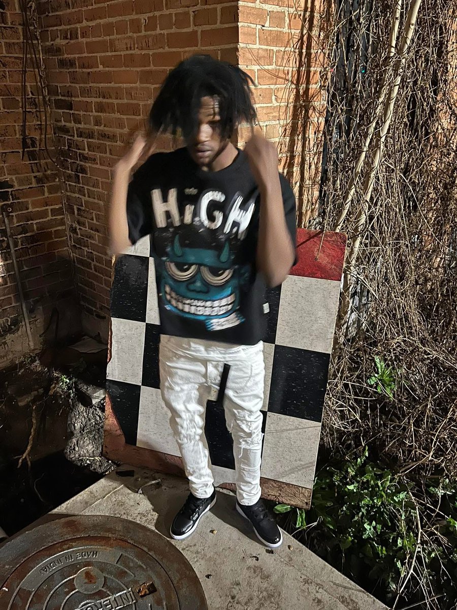 rtb_glock's tweet photo. I remember 🀄️🖤 https://t.co/GgiSrTFwZh