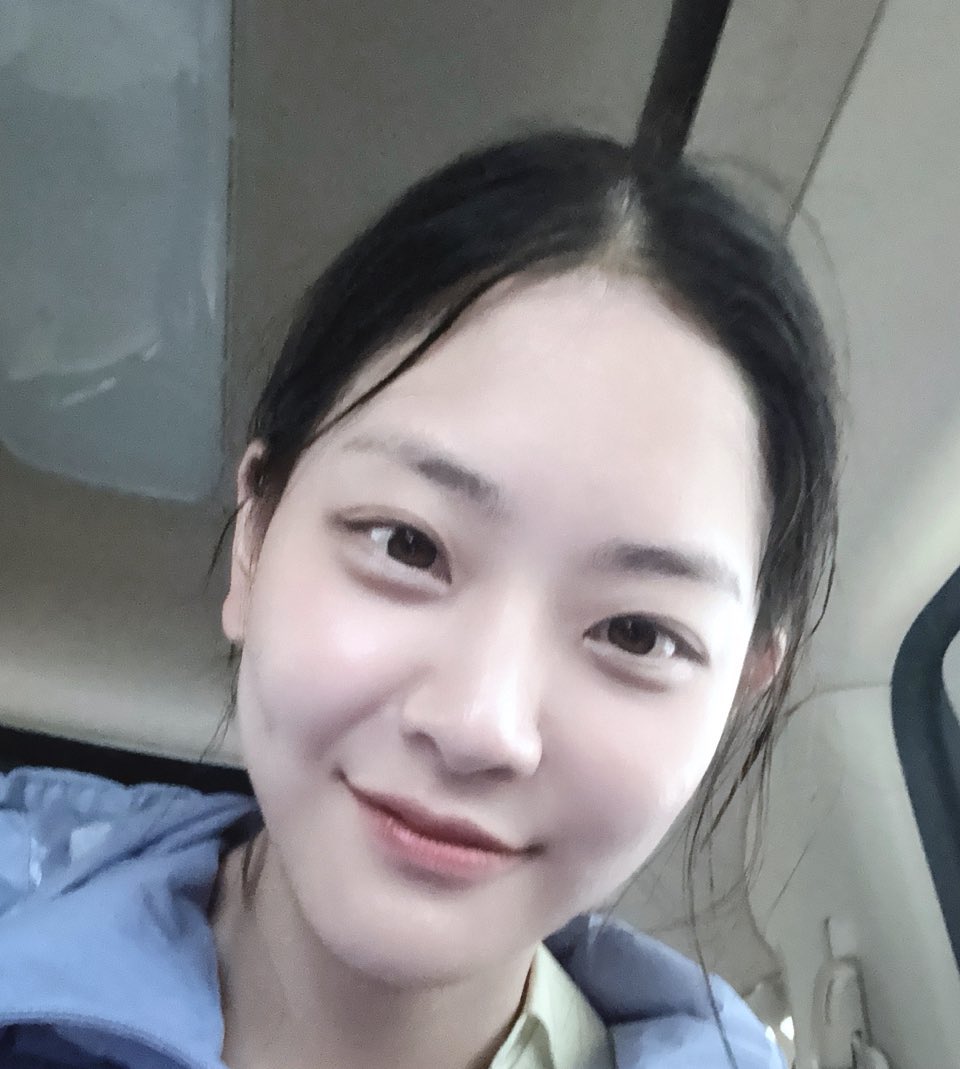 sfyuletters's tweet photo. 아기 깜고                               어른 깜고 https://t.co/aTASgu3MB6