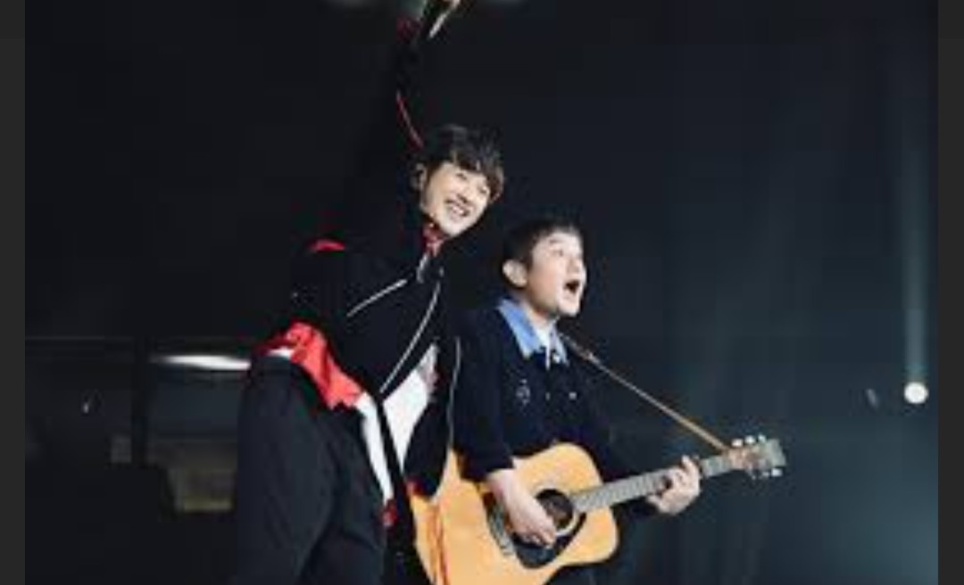 usuppera_mk22's tweet photo. 最近の2人の衣装を見ると
悠仁→赤🔴
厚ちゃん→青🔵
で決まってる気がする…。

黄土色と群青のメンカラ待ってます(笑)

＃ゆず https://t.co/p8LEHpMYhV