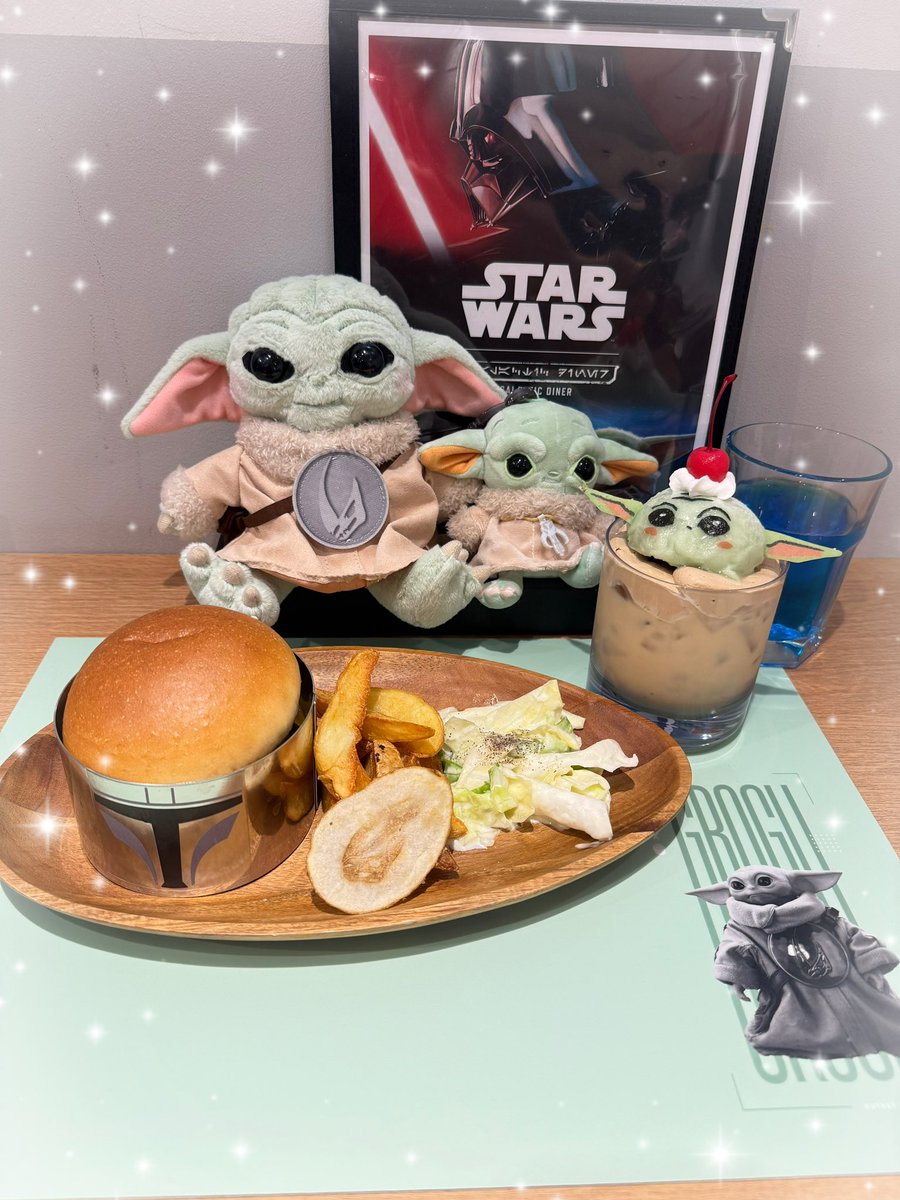T8___8T's tweet photo. しごおわに惑星SHIBUYAに漂着
最近のコンセプトカフェは美味しくてありがたい
バーガーもモ/スチーズ🍔っぽい
フォースの乱れを感じてたけど~やはり
グッズは売り切れ多くて人気すごいね💕︎
また来るよ笑
そしてヲタ活に関して色々思う事があり
たまに好きなことをするくらいが今の私にはちょうどいい https://t.co/Uvh3CpuQqk
