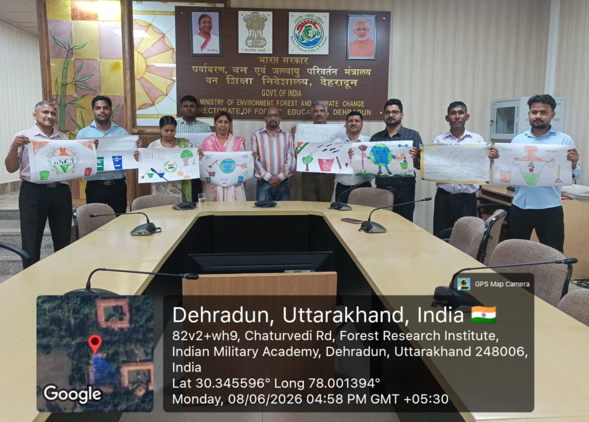 dfe_goi's tweet photo. As part of #SwachhtaPakhwada2026, officials @dfe_goi participated in Painting competition, creatively showcasing the significance of cleanliness, hygiene &amp; environmental stewardship. Through their artwork, participants conveyed the message of a greener &amp; more sustainable India. https://t.co/17wO7B064Z