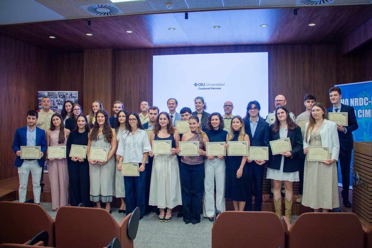 CGTAD_NRDC_ESP's tweet photo. HQ NRDC-ESP strengthens its cooperation with CEU Cardenal Herrera University @uchceu through the CivFAI programme, focused on Civil Factor Analysis and civil-military resilience in crisis scenarios.
This initiative, developed with the support of HQ NRDC-ESP G9 branch, promotes academic engagement, strategic analysis, and innovation in the field of civil-military cooperation.
Congratulations to all students and experts involved in this edition.
#WeAreNATO #CivFAI #CIMIC #StrenghtinUnity