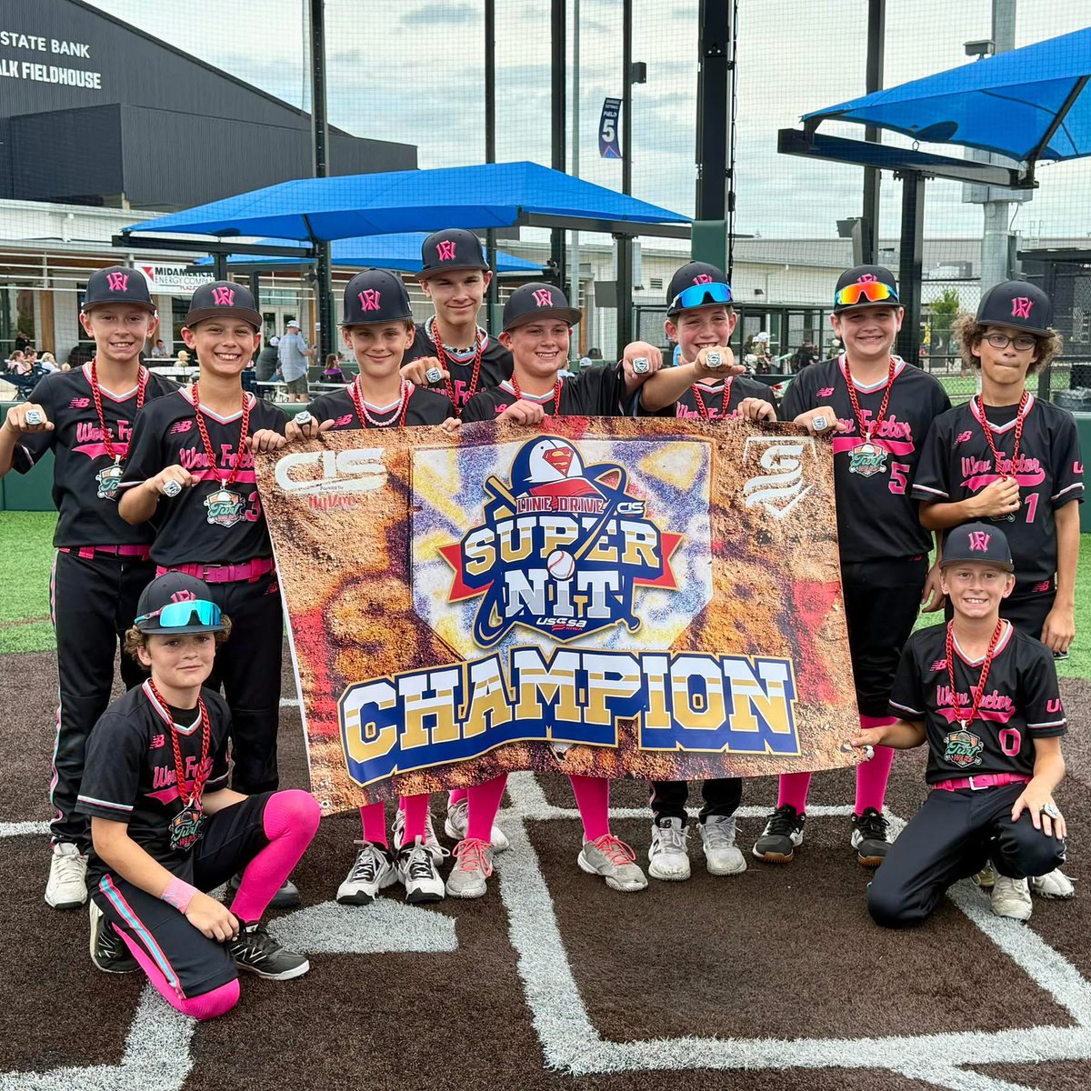 2033WowFactor's tweet photo. The boys came to play this weekend. CIS Line Drive Super NIT champs! 6-0 on the weekend, only allowed 13 runs in 6 games, 6 HR’s, everyone contributed and had a ton of fun along the way. #WowBoys @ubanebraska https://t.co/TCe8xv0QVE
