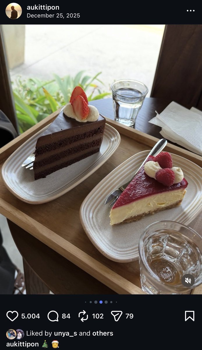 truth1298665's tweet photo. Au and Orm both enjoy café hopping, and they like visiting cafés that aren’t crowded. There was even a rumor going around Orm’s campus that she liked going to cafés with a guy.

#auorm #OrmKornnaphat‌ #aukittipon https://t.co/gk0dNk73HS