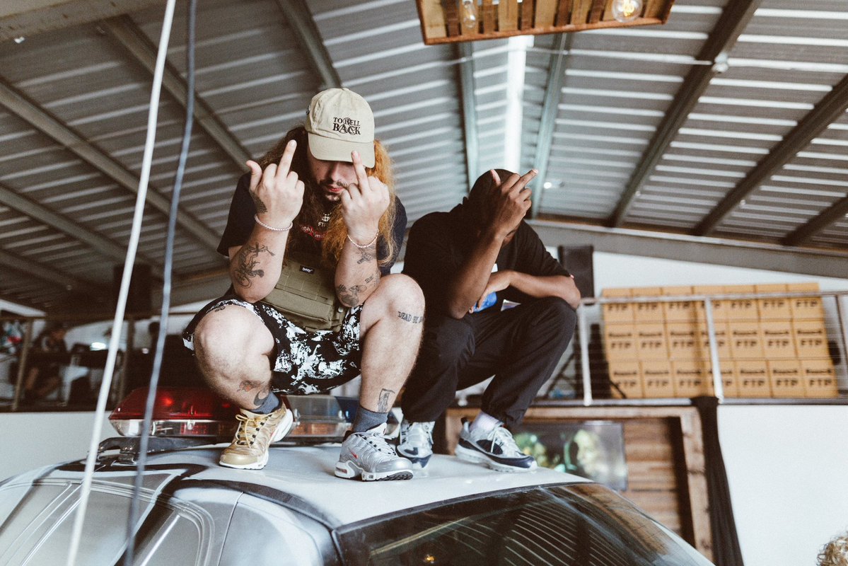 Leopardoblanc0's tweet photo. Ruby and scrim photographed along with germ and zac ftp by @Vuhlandes 📸 https://t.co/6P6gkM5qHw