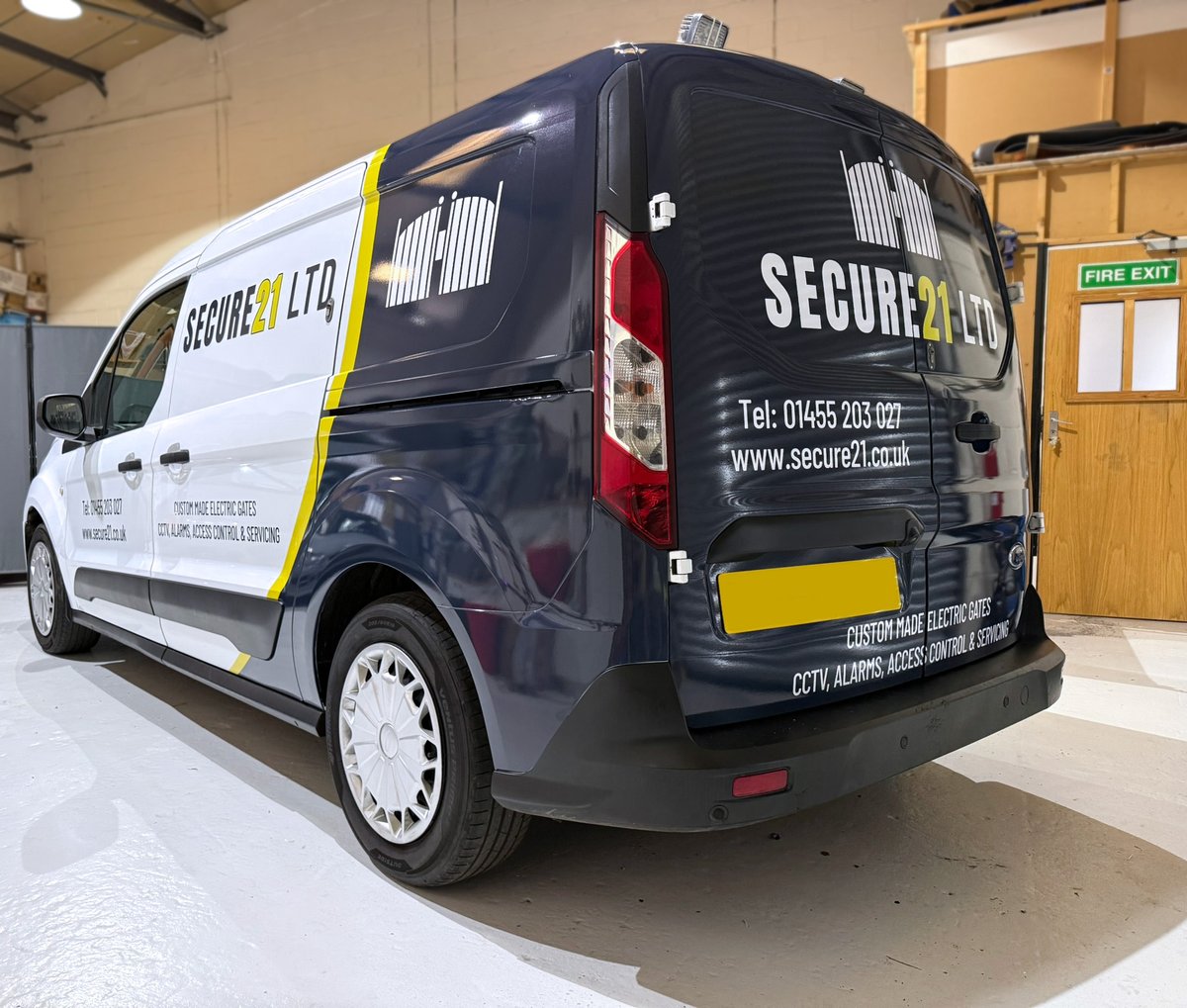 LNGraphicDesign's tweet photo. How smart does Secure21 LTD Transit Connect look? ๐
Now showcasing custom graphics and a partial wrap to complete their branding and give their vehicle a professional, eye-catching finish.
https://t.co/3dnk8L4uhI
#customgraphics #partialwraps #branding #vehiclegraphics #wraps https://t.co/ahCpNDYDx4